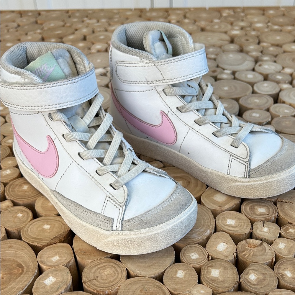 Nike Kids High-Top Sneakers in White and Pink